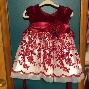 👶💃🏻Gorgeous red and white velvet holiday dress